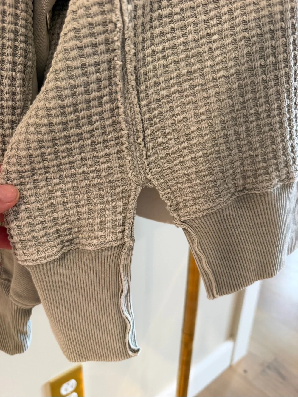American Eagle Lived-In Waffle Knit Oversized Crewneck - Picture 5 of 8
